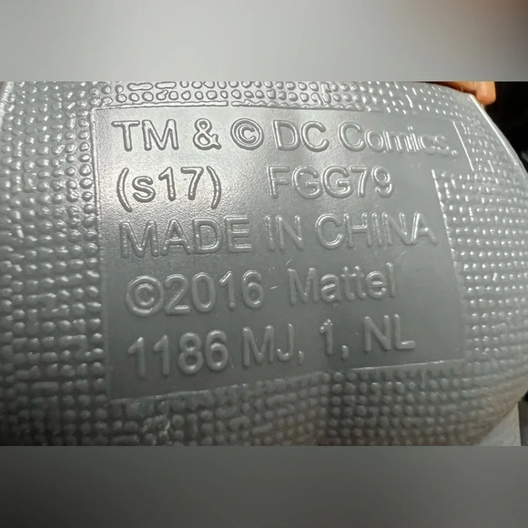 2016 DC Comics by Mattel | Multiverse Justice League Batman action figure​ - Picture 10 of 10